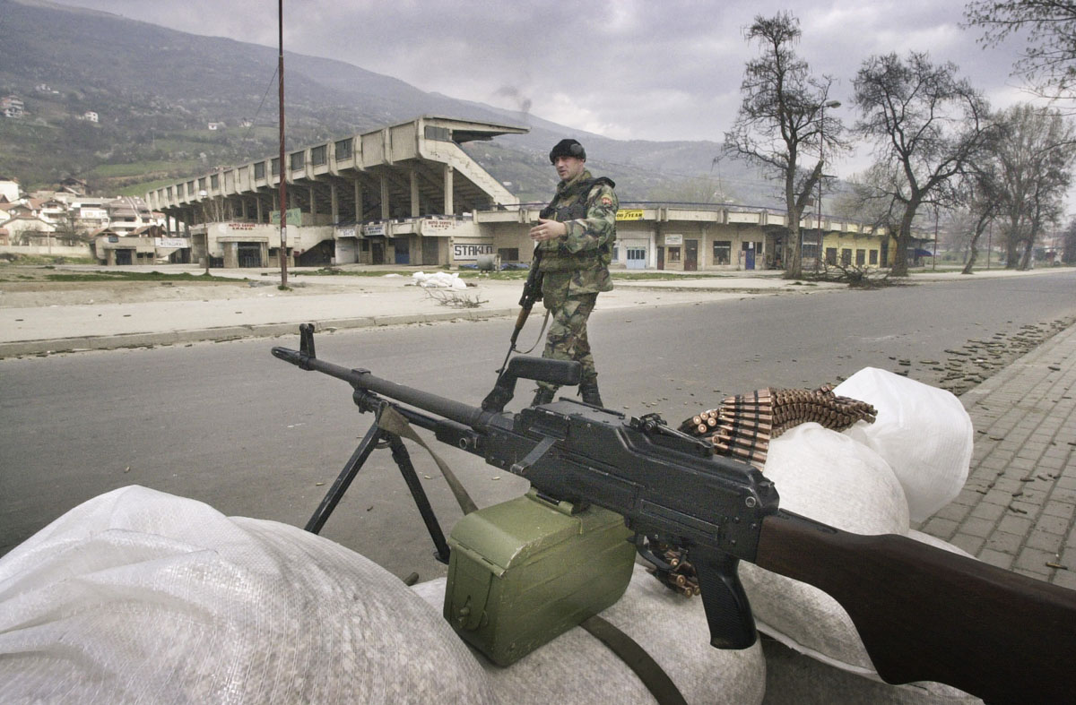 A Macedonian soldier at the checkpoint near the stadium of Tetovo during a 24 hours ceasefire.